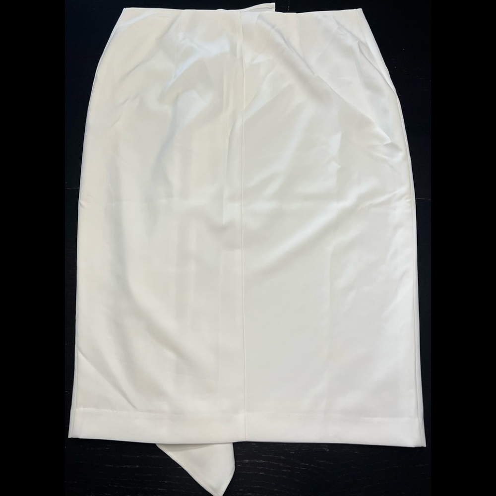 Ivory Ruffled Pencil Style Skirt - Picture 3 of 4